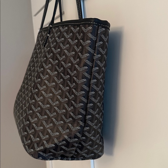 EMO GRAPHIC PATTERN TOTE -inspired by the designer brand ❤️ - Picture 3 of 8